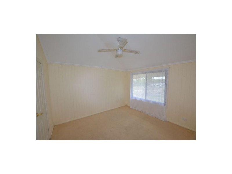 160 Lakes Drive, Laidley Heights QLD 4341