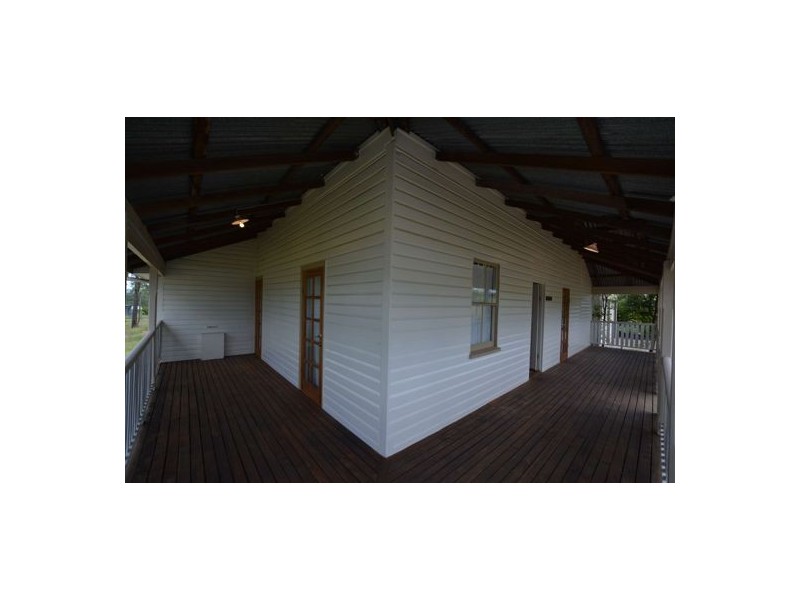 160 Lakes Drive, Laidley Heights QLD 4341