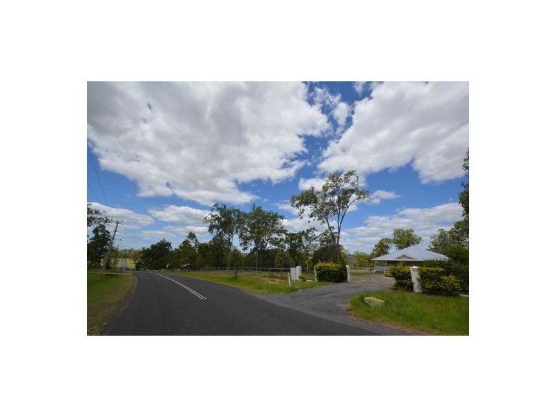 160 Lakes Drive, Laidley Heights QLD 4341