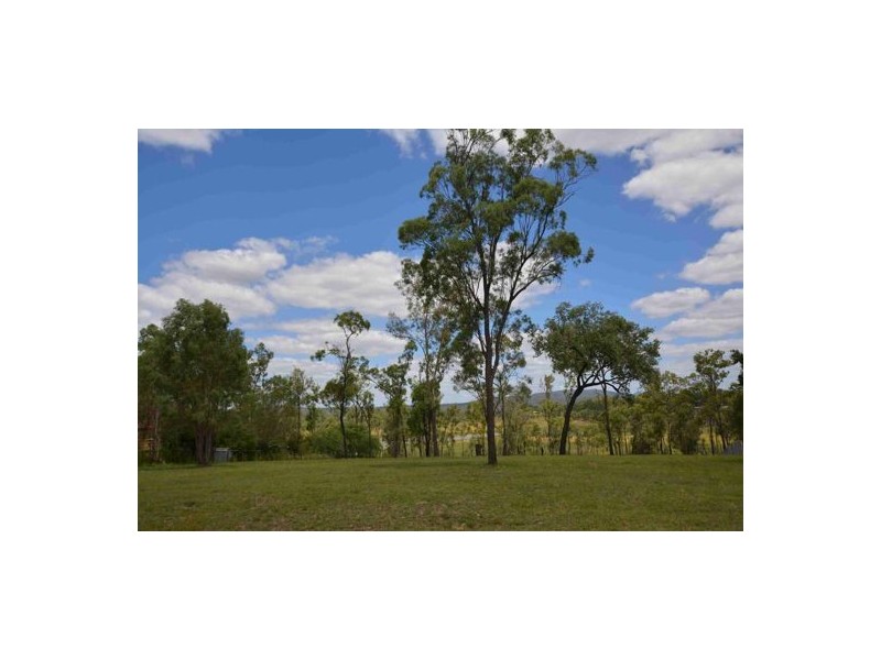 160 Lakes Drive, Laidley Heights QLD 4341