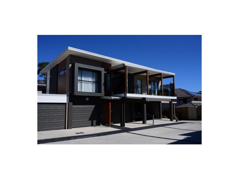 819 creek rd, Carindale QLD 4152