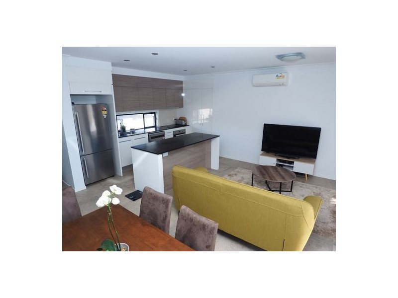 819 creek rd, Carindale QLD 4152