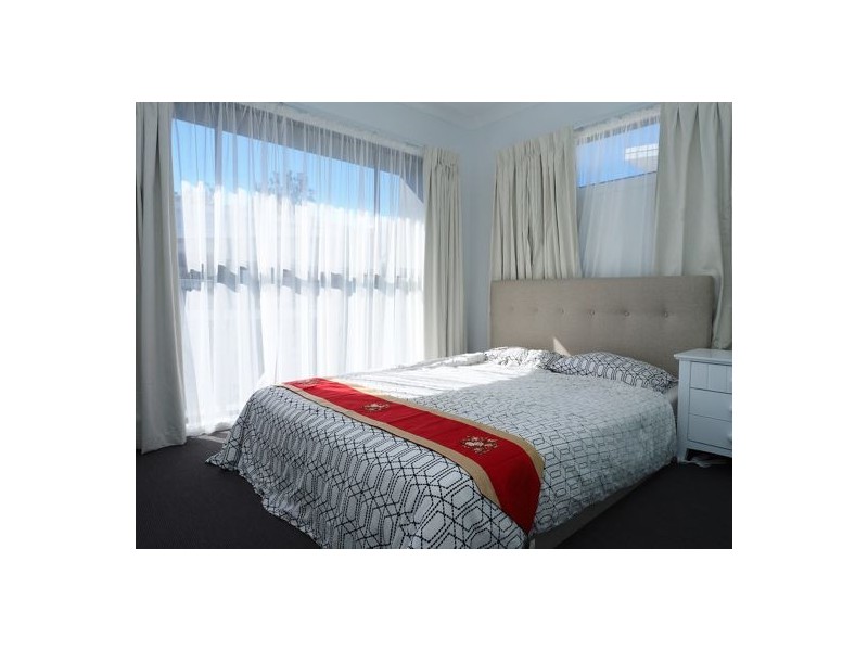 819 creek rd, Carindale QLD 4152