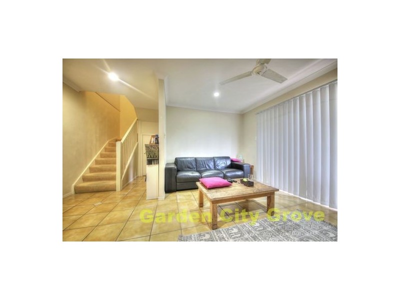 25 Buckingham Place, Eight Mile Plains QLD 4113