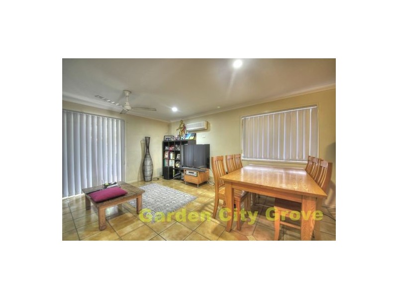 25 Buckingham Place, Eight Mile Plains QLD 4113