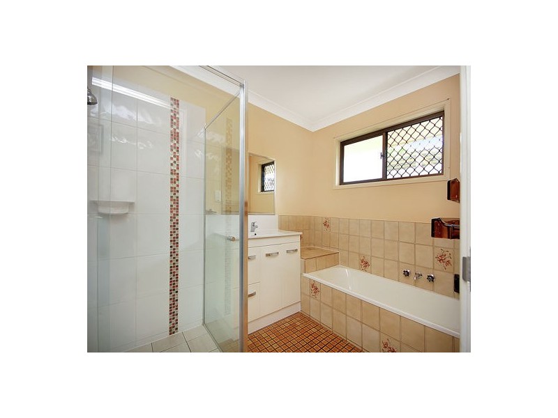 28 Jilbard Drive, Springwood QLD 4127