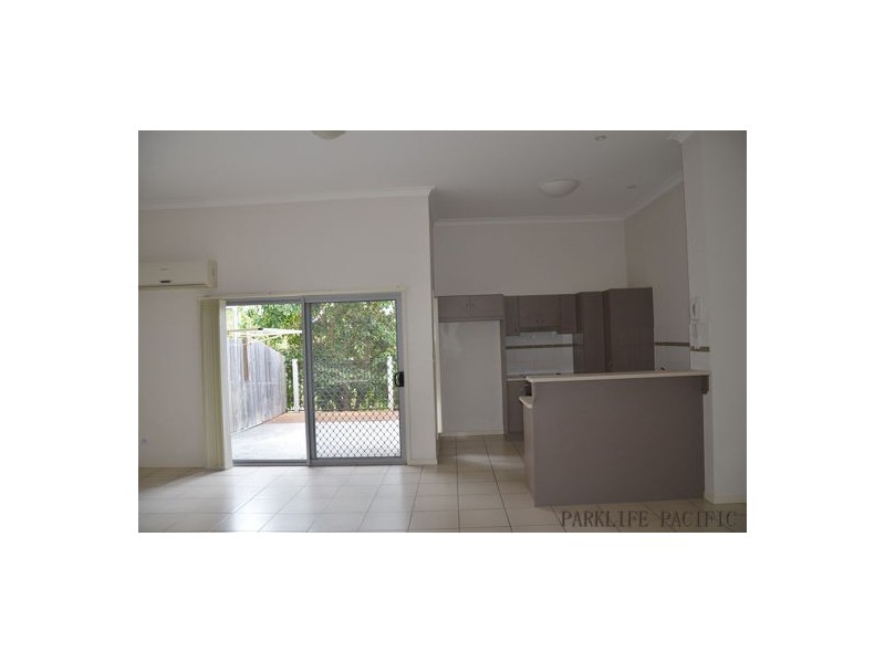 20/2 Sangster Cres, Pacific Pines QLD 4211