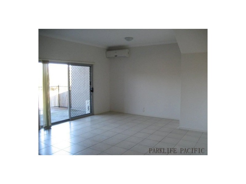 20/2 Sangster Cres, Pacific Pines QLD 4211