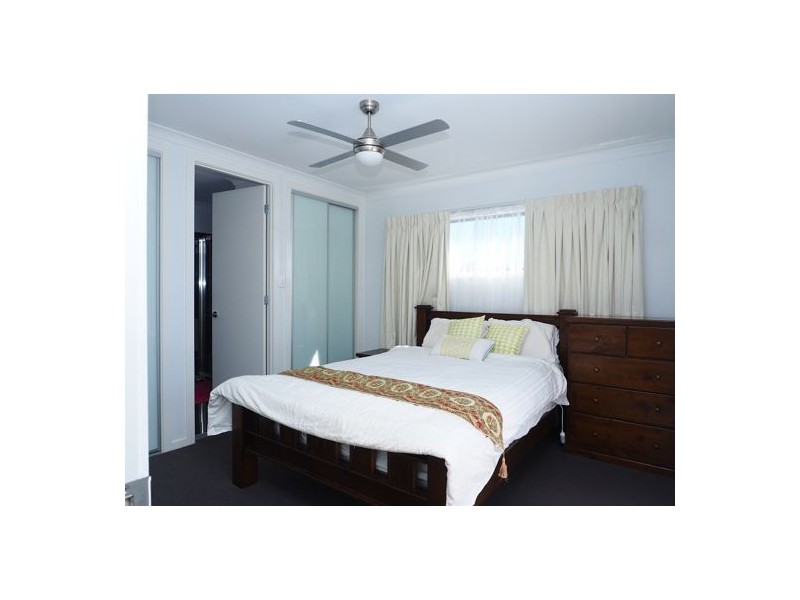 819 creek rd, Carindale QLD 4152