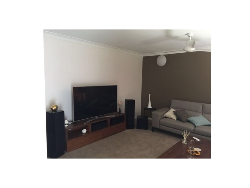 72 Lancaster Circuit, Stretton QLD 4116