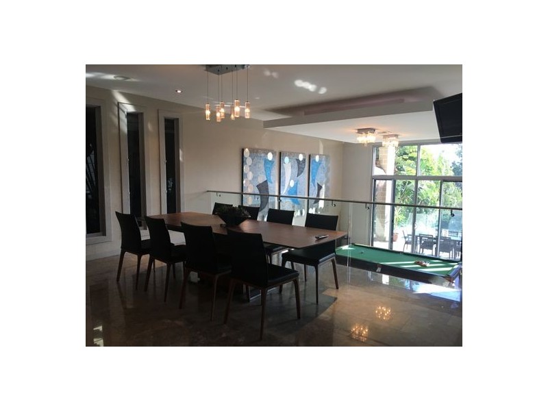 3028 The Boulevarde, Benowa QLD 4217