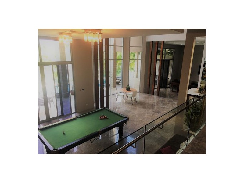 3028 The Boulevarde, Benowa QLD 4217