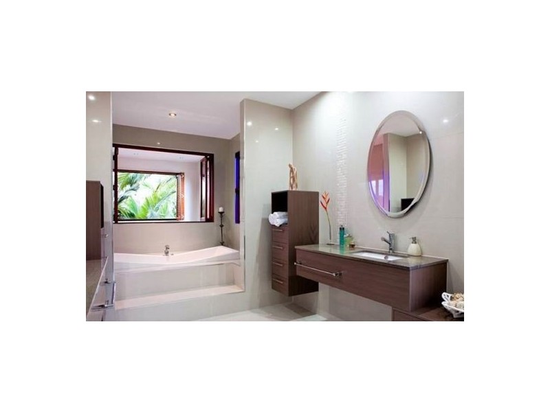 3 Fiesta Avenue, Surfers Paradise QLD 4217