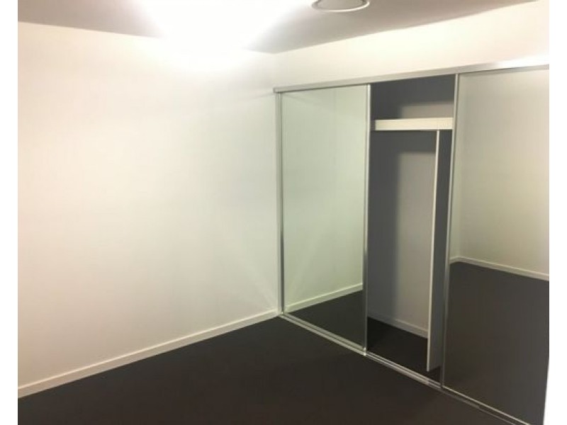 2103/5 Harbour side Court, Biggera Waters QLD 4216