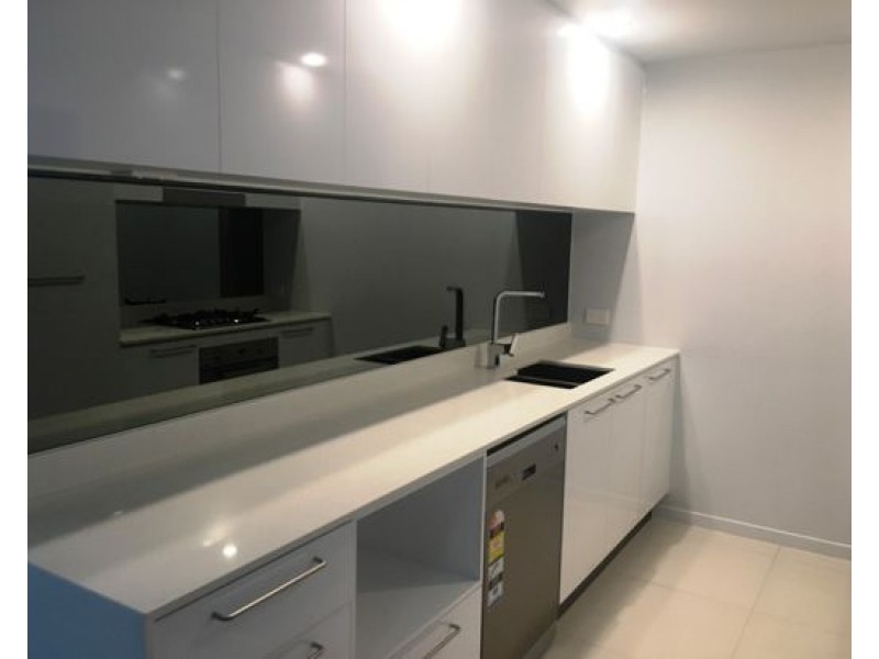 2103/5 Harbour side Court, Biggera Waters QLD 4216