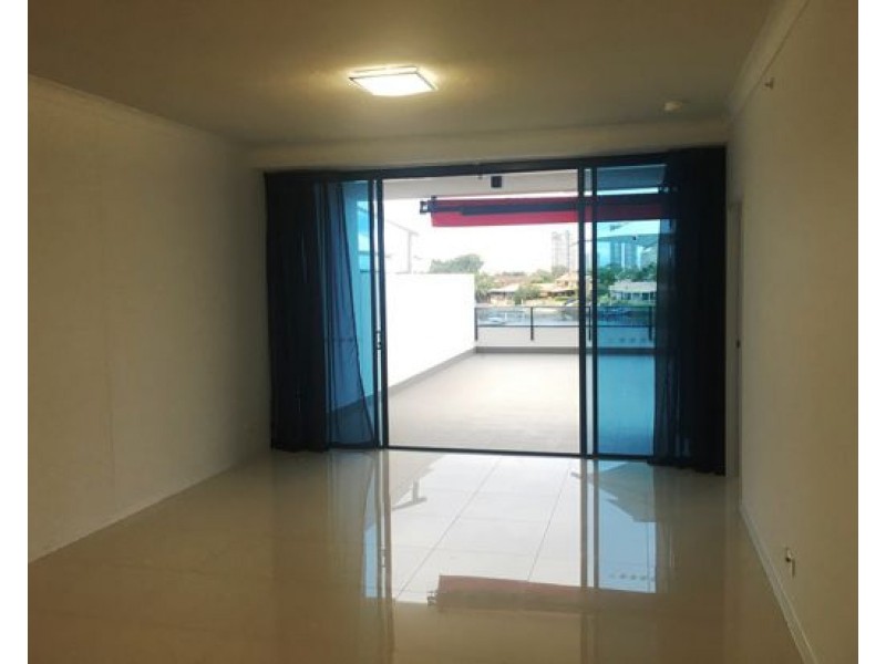 2103/5 Harbour side Court, Biggera Waters QLD 4216