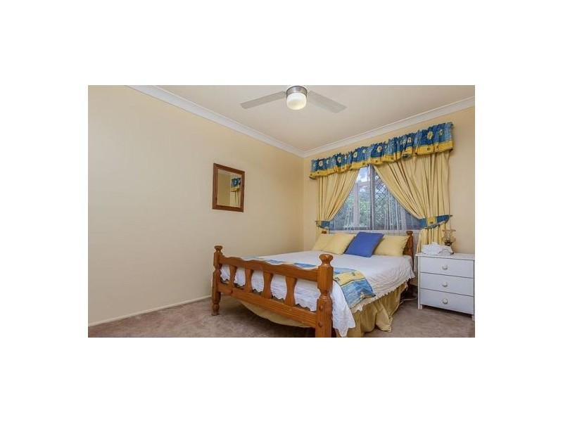 15 Turnbull St, Shailer Park QLD 4128