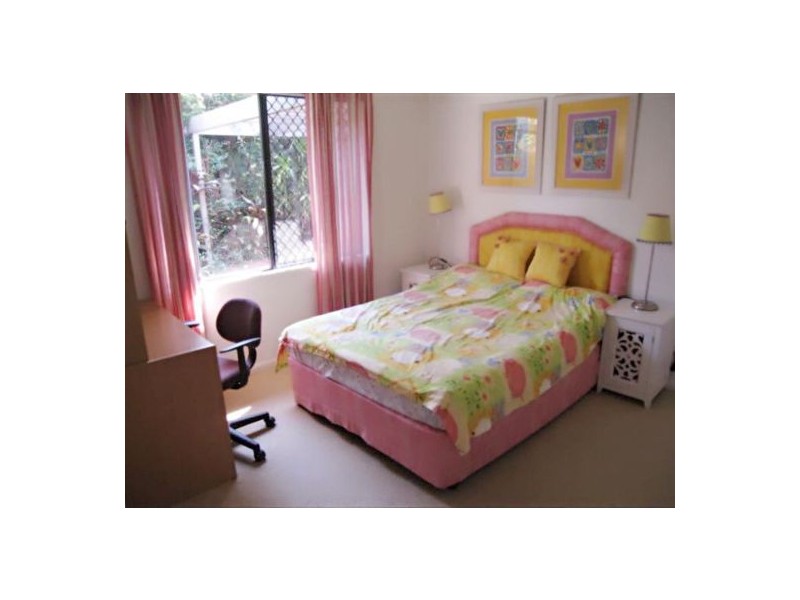 32 Crestwood Drive, Molendinar QLD 4214