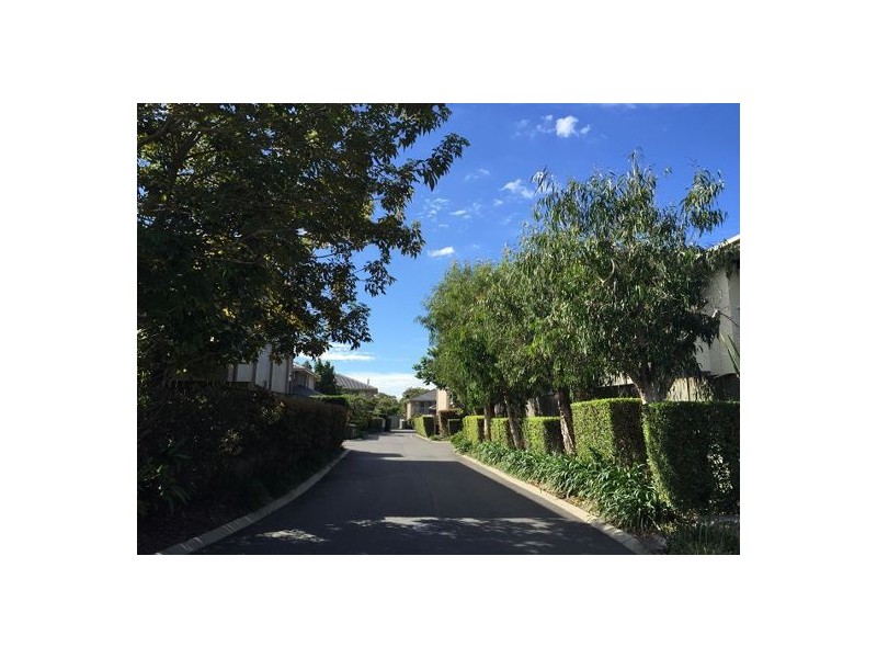 13 6 Myrtle Cresecent, Bridgeman Downs QLD 4035