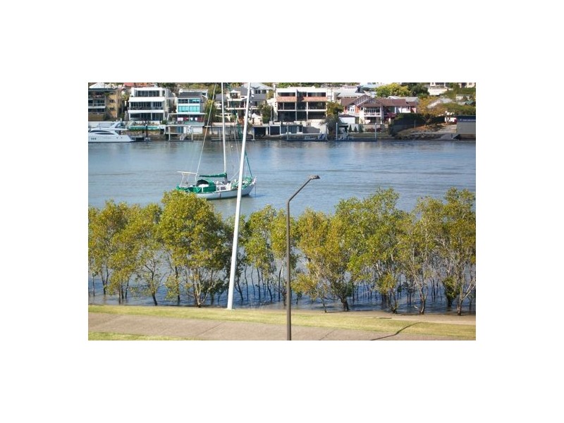 16/136 Oxlade Drive, New Farm QLD 4005