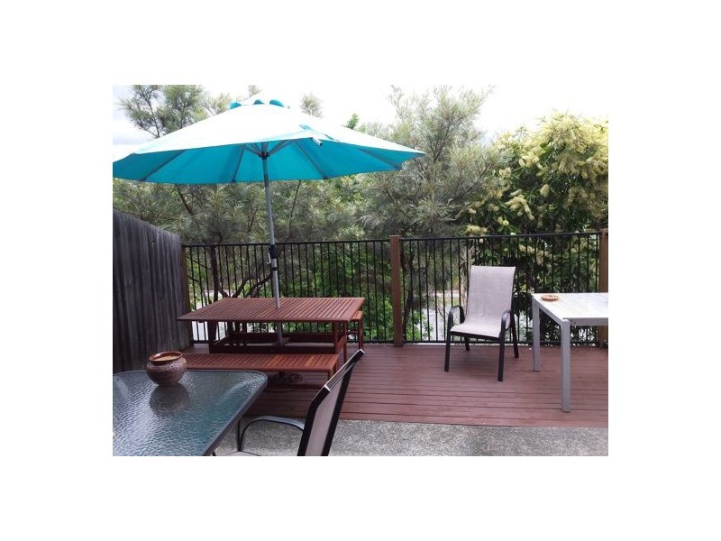 20/2 Sangster Cres, Pacific Pines QLD 4211