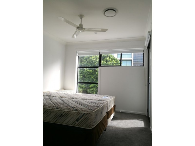 5/323 Bayview St, Hollywell QLD 4216