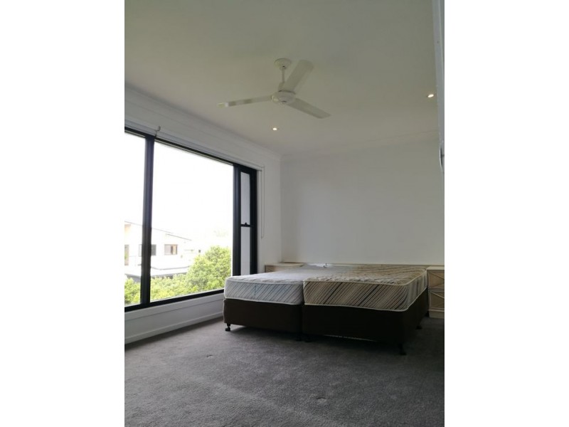 5/323 Bayview St, Hollywell QLD 4216