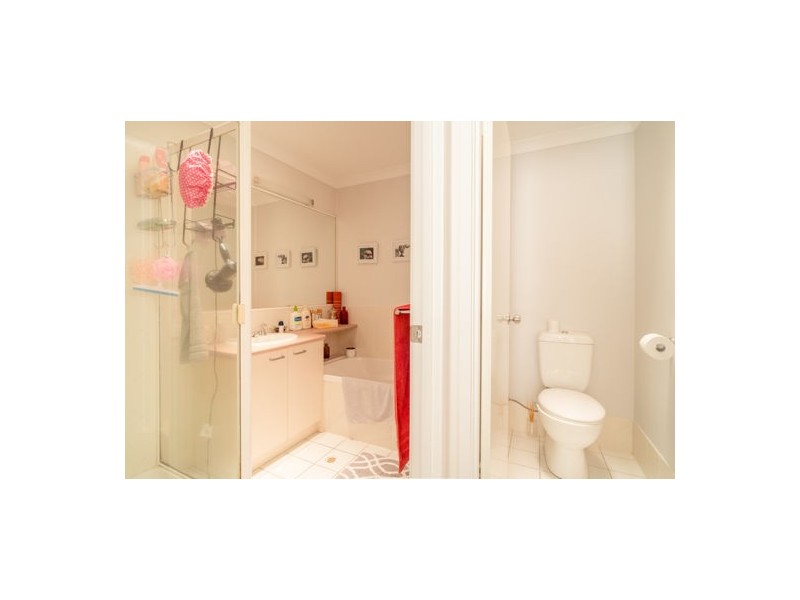 2/47 Hindes St, Lota QLD 4179