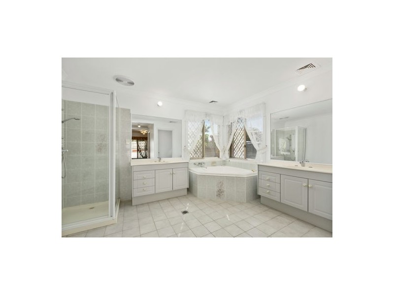 12 Casuarina Crescent, Calamvale QLD 4116