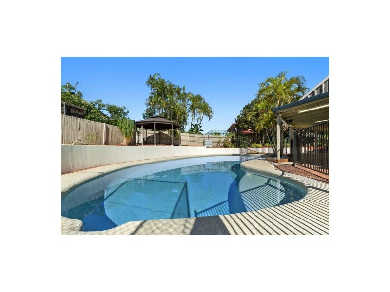 12 Casuarina Crescent, Calamvale QLD 4116