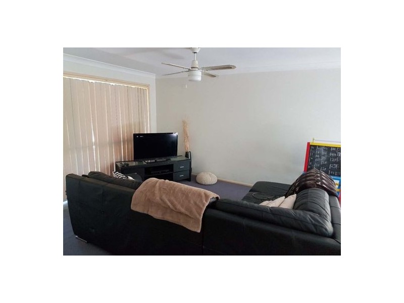 2 27 Fortune street, Coomera QLD 4209