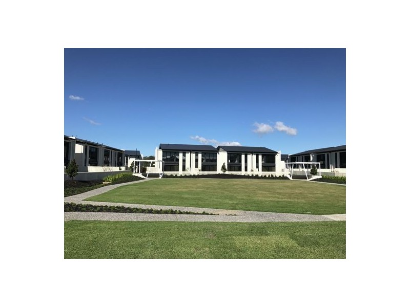 3 47-51 Grant Ave, Hope Island QLD 4212