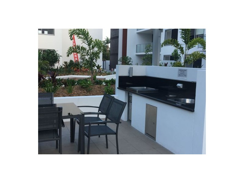 5 Waterford Court, Bundall QLD 4217