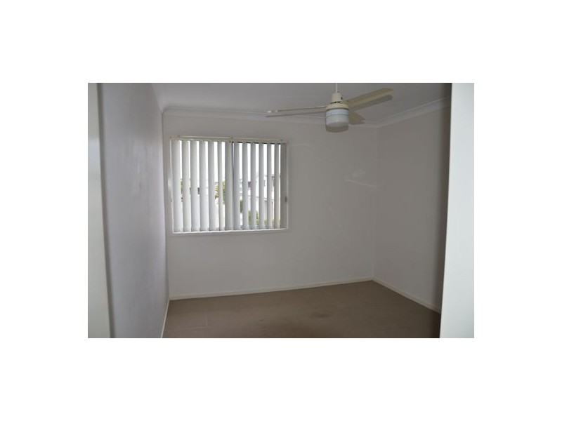 X/2 Toohey St, Pacific Pines QLD 4211