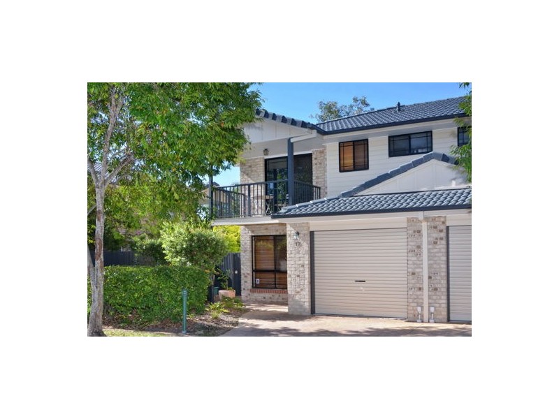 25 Hogan place, Seventeen Mile Rocks QLD 4073