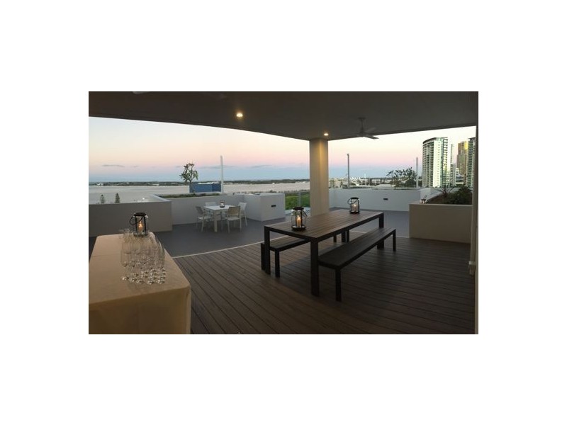 504 15 Norman Street, Southport QLD 4215