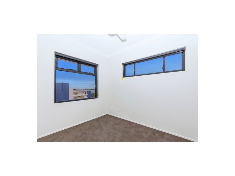 504 15 Norman Street, Southport QLD 4215