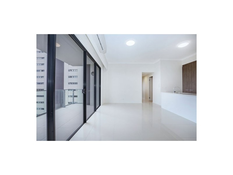 201/11-15 Norman Street, Southport QLD 4215