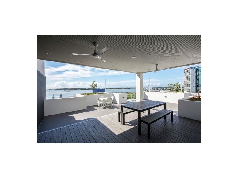 201/11-15 Norman Street, Southport QLD 4215