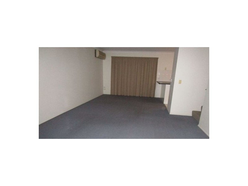 4/32 Riverview Road, Nerang QLD 4211