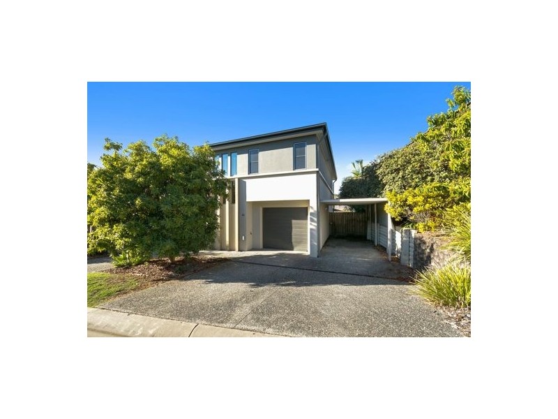 42 1 Belongil Street, Pacific Pines QLD 4211