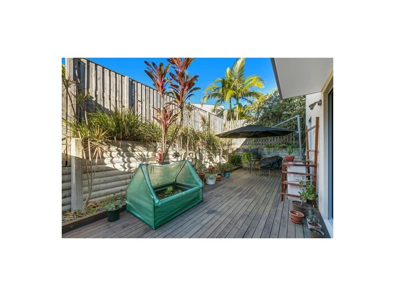 42 1 Belongil Street, Pacific Pines QLD 4211