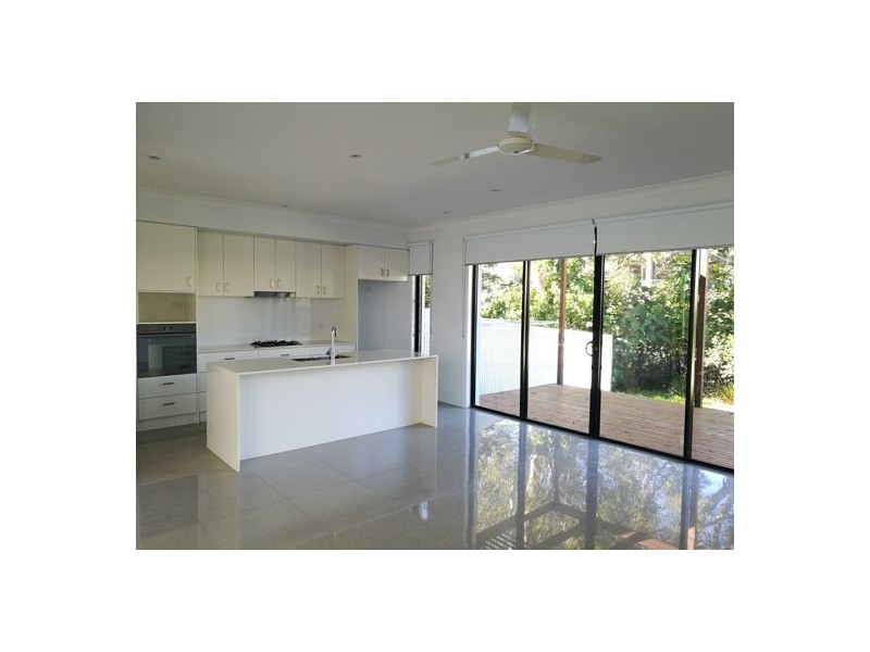 Villa 5, 323 Bayview St, Hollywell QLD 4216