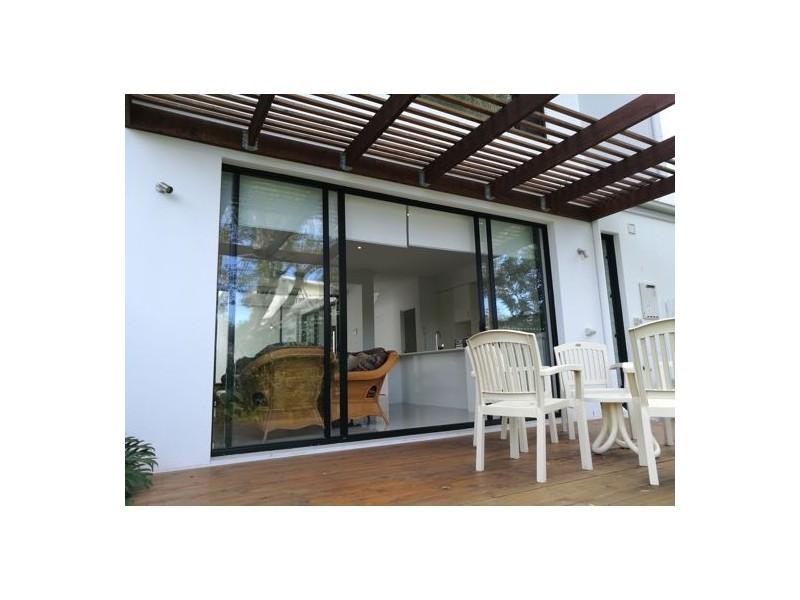 Villa 5, 323 Bayview St, Hollywell QLD 4216