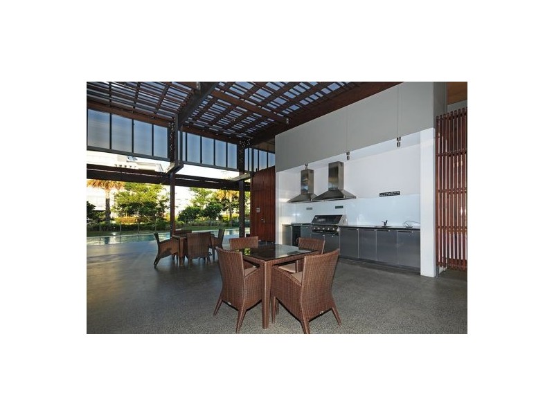 Villa 5, 323 Bayview St, Hollywell QLD 4216