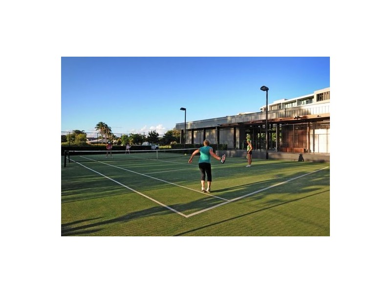 Villa 5, 323 Bayview St, Hollywell QLD 4216