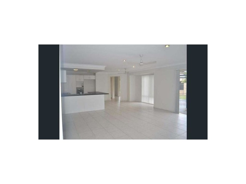 3 Rimu Place, Molendinar QLD 4214