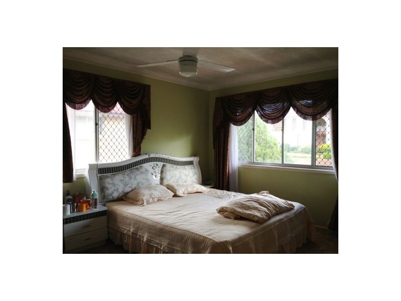 21 Jonathan Street, Macgregor QLD 4109