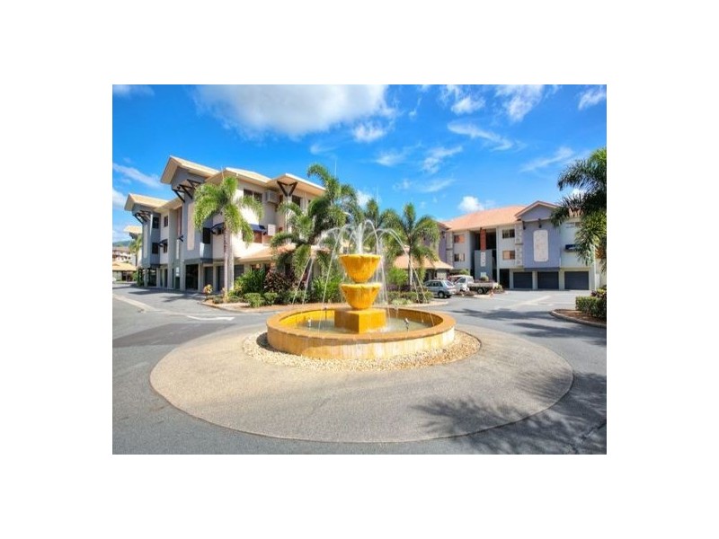 40 Clifton Road, Clifton Beach QLD 4879