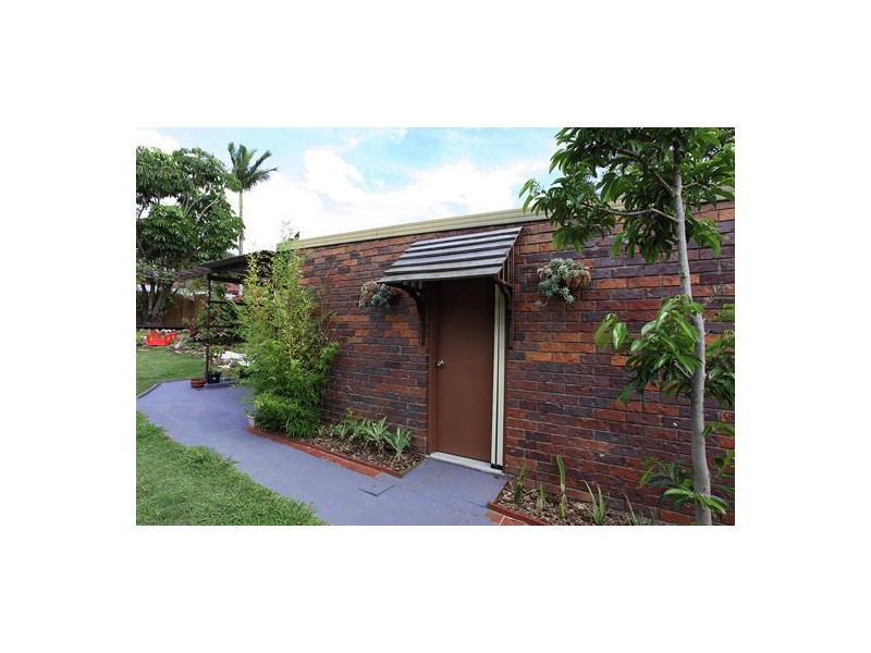 16 Strahan Street, Belmont QLD 4153